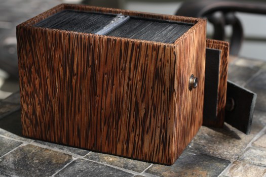 Black Palm deckbox by Pezui.com