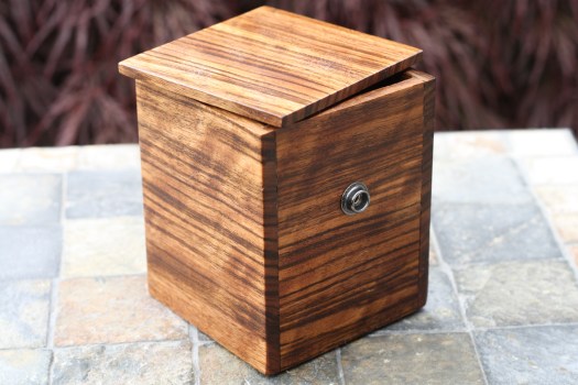 Chechen Poisonwood deckbox by Pezui.com